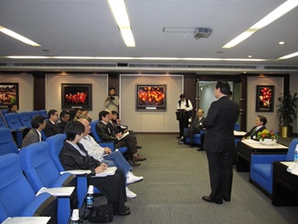 Mr. Frank Chen briefed the Delegation the latest development of the Taiwan film industry 
