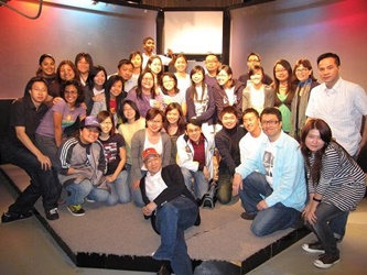 FDC Delegation took photo with the teachers and students after the meeting