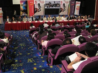 Ms Subrina Chow, Director of HK Trade and Economic Office in Singapore, delivered a speech to welcome the Delegation