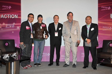 Group photo of speakers and moderator