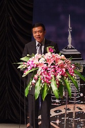 Mr. Zhang Hong-sen, Deputy Director of the State Administration of Radio, Film & Television, gives a speech at the Opening Ceremony