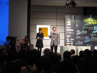 香港电影工作者总会主席吴思远先生在研讨会上致词