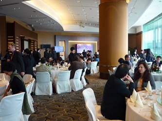 在3月22日及23日举行的交流午宴分别有约100位本地和海外嘉宾参与