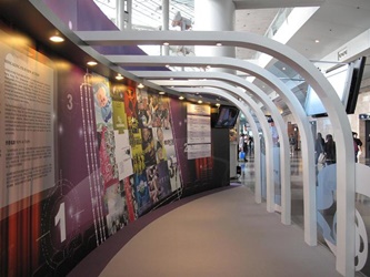 The posters of 16 approved film projects under the ‘Hong Kong Film Development Fund Scheme for Financing Film Production’ (FDF Financed Films) draw a lot of attention from visitors who take pictures in front of the Booth