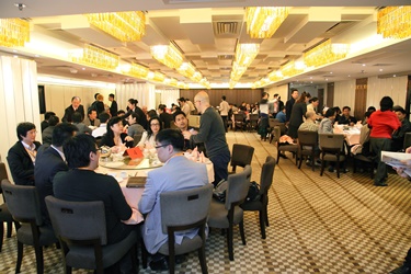 About 100 local and overseas guests join the Networking Luncheon