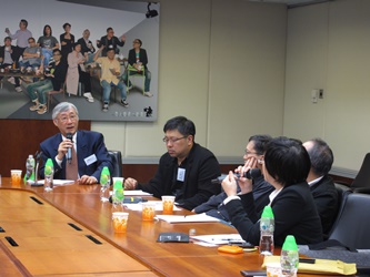Hong Kong New Action Producers and guest speakers enthusiastically exchange views at the Workshop