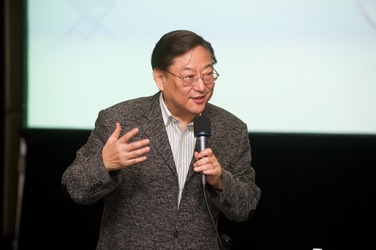 Mr. Ng See-yuen, Member of FDC, delivers the opening speech at the Seminar