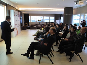 Representatives of Hong Kong film industry and multi-media industries participate in the Workshop