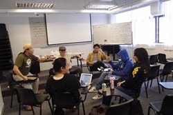 Group discussions on formulating film project plans and pitching strategies