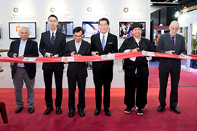 Action Power Pavilion Kick-off Ceremony (Left to right: Mr Percy Fung, Mr Wilson Wong, Professor Cheuk Pak Tong, Mr Gregory So, GBS, JP, Mr Sammo Hung, Professor Adrian Walter AM)